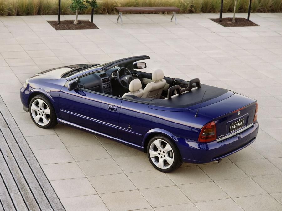  Holden Astra Convertible 2001 года  (фото 6 из 16)